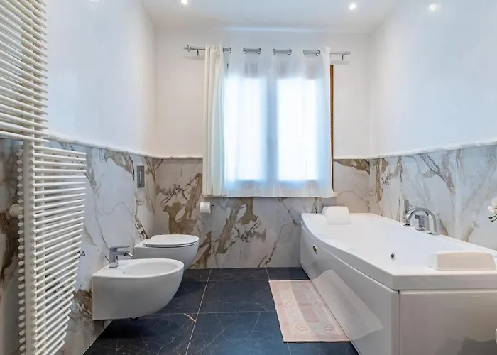Praesidium Pied Dans L'eau, On The Villa *